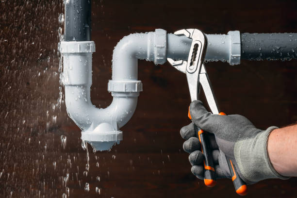 Professional Plumbing technician working in La Russell, MO